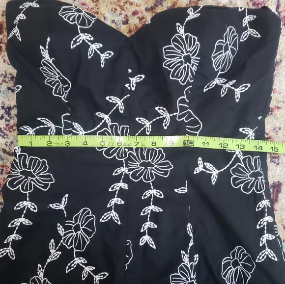 White House Black Market Strapless Cotton Embroidered Summer Dress Size 6 - Picture 12 of 14